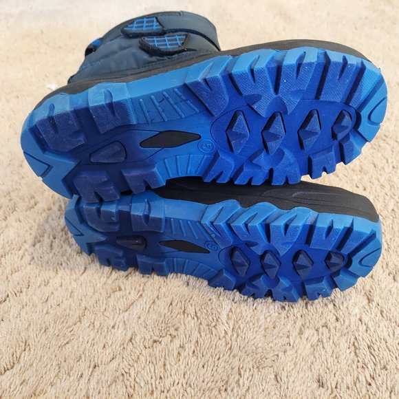 Cat & Jack Boots - size 5 - Picture 8 of 8